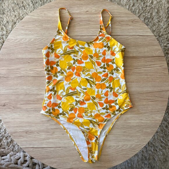Women's One Piece Swim Suit - Picture 3 of 6